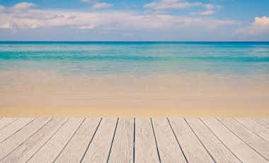 okyanus güzel ve mavi gökyüzü