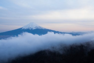 fuji Dağı tepesinde