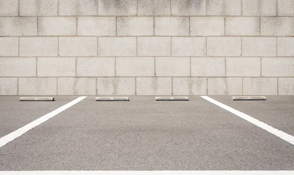 駐車場の空きスペース — ストック写真