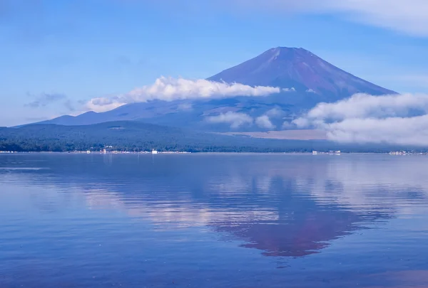 Berg fuji en lake yamanakako — Stockfoto