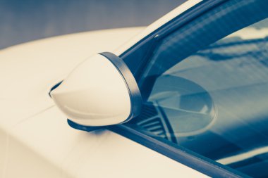 Yan ayna arka görünümü kapalı