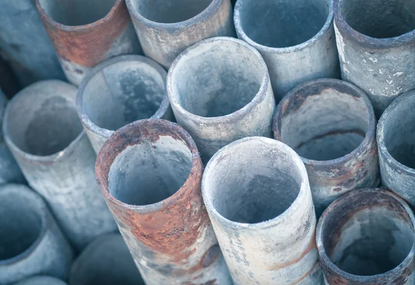 Стек строительных металлических труб — стоковое фото