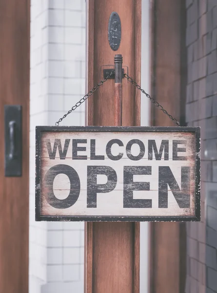 Houten open ondertekenen — Stockfoto