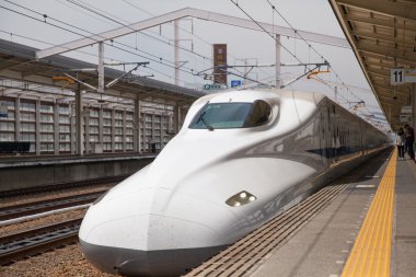  700 serisi kurşun tren