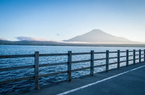 Montanha Fuji e bela noite — Fotografia de Stock
