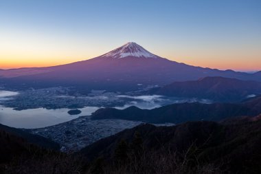 Mt.Fuji ve Kawaguchiko Gölü 