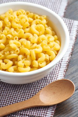 İtalyan makarna makarna pişmemiş yiyecek