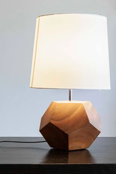 Moderne Houten Tafellamp Woonkamer — Stockfoto
