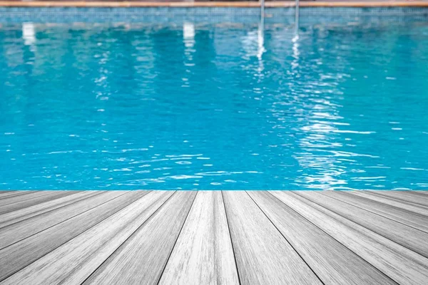 Mesas Madera Blanca Amplia Piscina — Foto de Stock