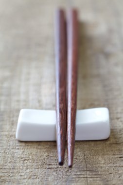 kahverengi ahşap çubuk