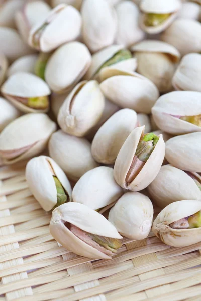 Healthy toasted pistachios — Stock Photo, Image