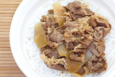 Geleneksel Japon yemek sığır eti kase
