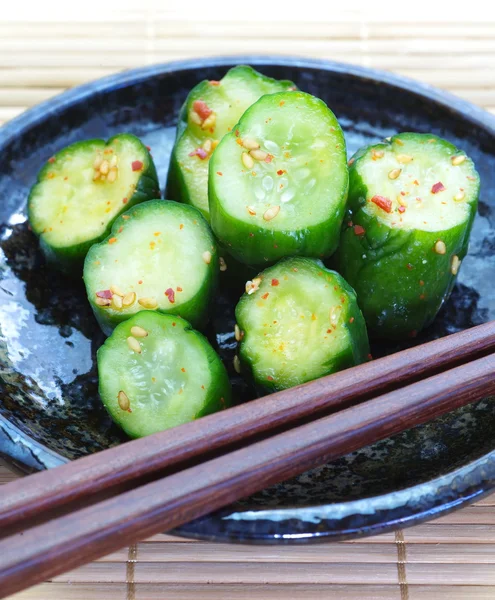 Traditionele Japanse komkommer augurk — Stockfoto