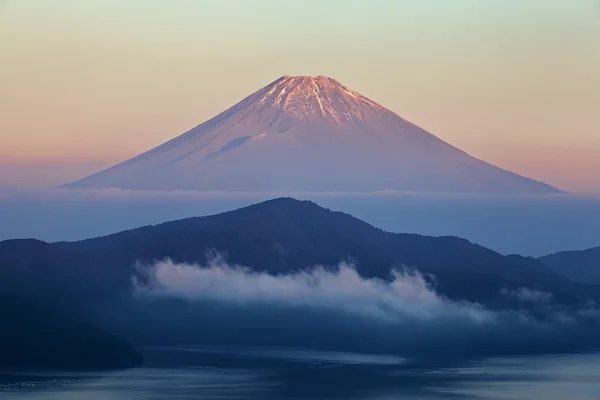 Góra Fuji i Achi jeziora w sezonie zimowym — Zdjęcie stockowe