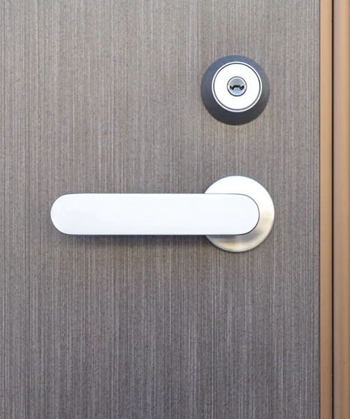 ประตูไม้สีเทา — ภาพถ่ายสต็อก
