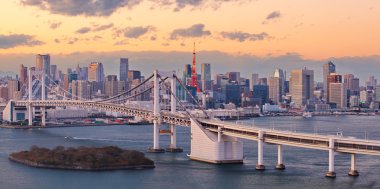 Uzun teakwood Köprüsü 