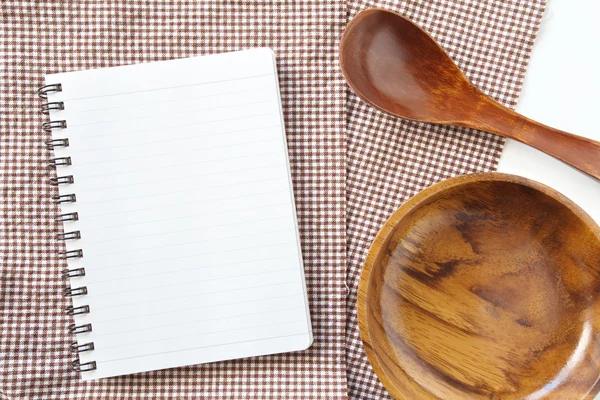 Caderno e utensílios de cozinha — Fotografia de Stock