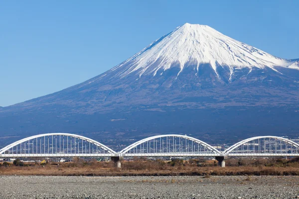Гора Фудзі і блакитне небо — стокове фото