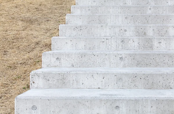 Longas escadas de concreto ao ar livre — Fotografia de Stock