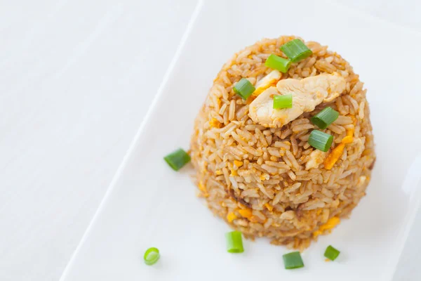 Fried rice with chicken — Stock Photo, Image