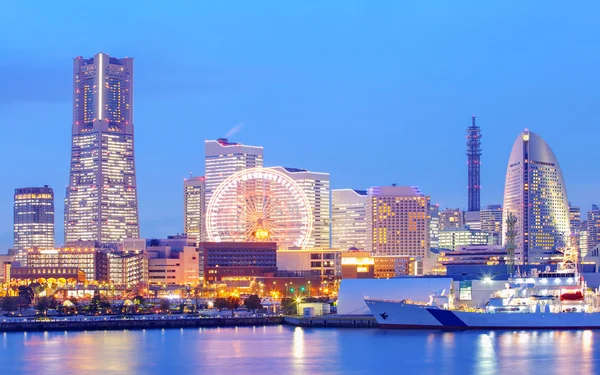 De skyline van Yokohama in minato — Stockfoto