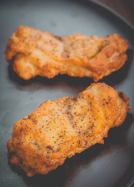 Peitos de frango grelhados — Fotografia de Stock