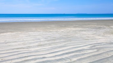 Güzel ve temiz kum plaj