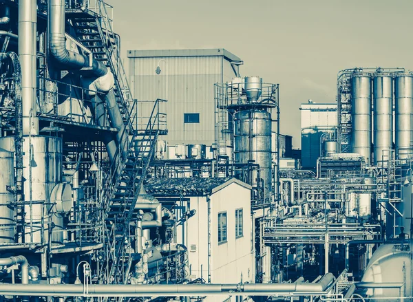 Oil refinery plant — Stock Photo, Image