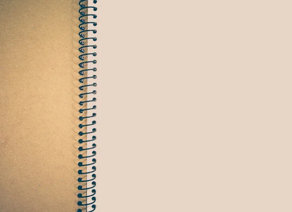 Leeres weißes Notizbuch — Stockfoto