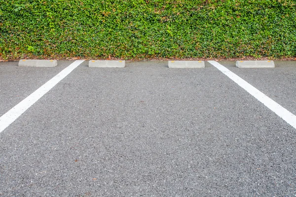 Espaço vazio no estacionamento do carro — Fotografia de Stock