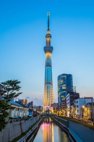 Television broadcasting tower — Stock Photo, Image