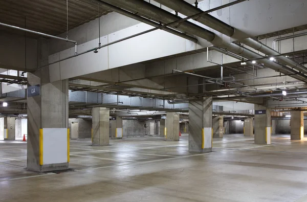 Parkeerplaats interieur — Stockfoto