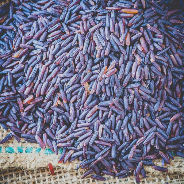 Arroz integral sin cocer —  Fotos de Stock