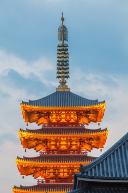 Japon kırmızı pagoda