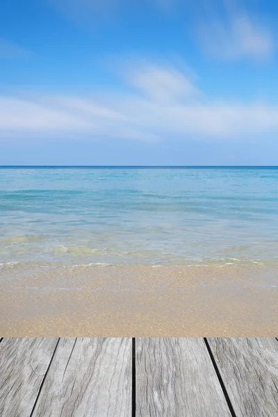 Güzel okyanus ile ahşap zemin — Stok fotoğraf