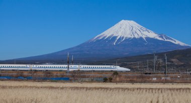 Mt Fuji ve Tokaido Shinkansen görünümü