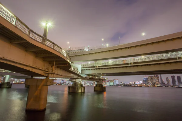 Puente de autopista y ciudad —  Fotos de Stock