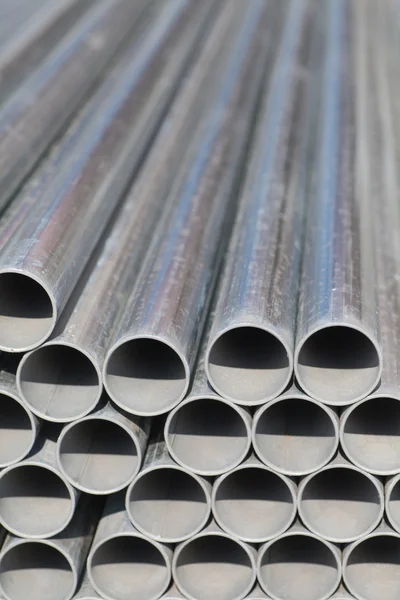 Pila de tubos de metal — Foto de Stock