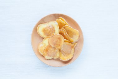 Kurutulmuş patates dilimleri