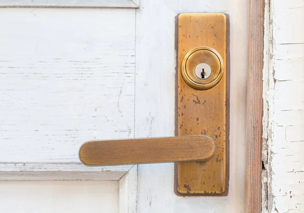 Poignée de porte métallique — Photo