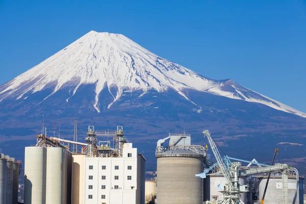 Гора Фудзі і Японії промислової зони — стокове фото