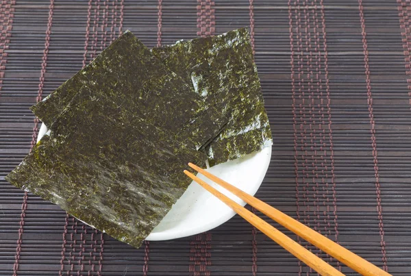 Nori, japanische essbare Algen — Stockfoto