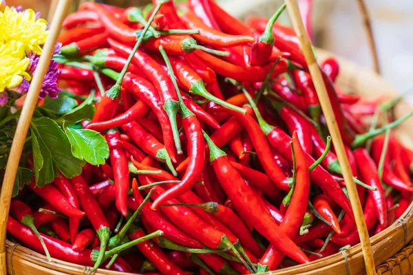 Fechar Pilha Red Chili Pepper Mercado Comida Rua Tailandês — Fotografia de Stock