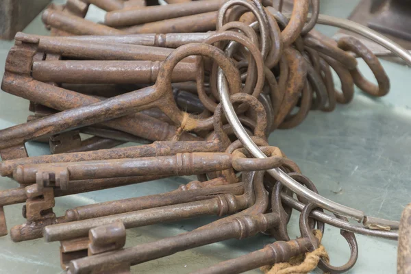 Old rusty keys — Stock Photo, Image