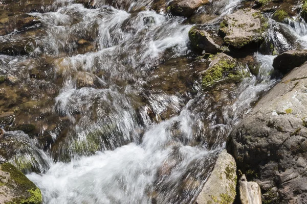 川と岩の風景 — ストック写真