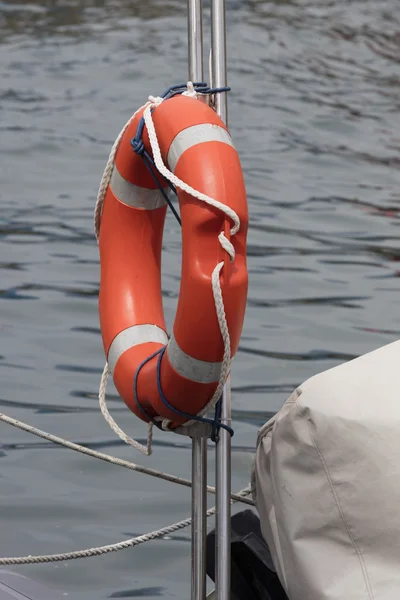 Lifebelt on boat — Stock Photo, Image
