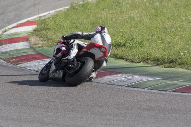 Brescia, İtalya 12 Ağustos 2016. Ücretsiz pratik motosiklet, Autodromo di şarap