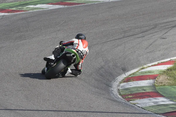 Brescia, Italia 12 de agosto de 2016. Moto de práctica libre, Autodromo di Franciacorta —  Fotos de Stock