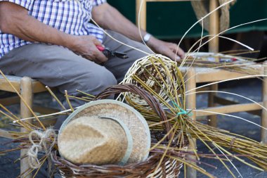 sepet inşa eden usta