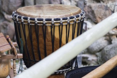 Drums και Percussions